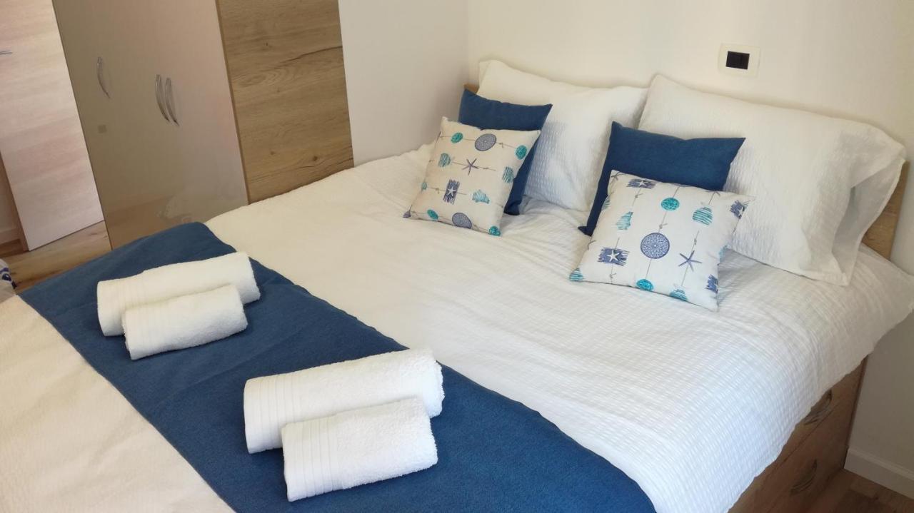 Apartmaji Apollonio Izola Exterior foto